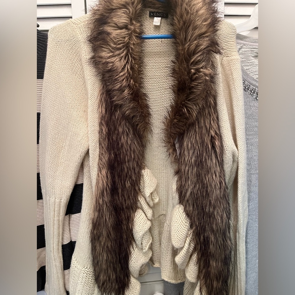 Mob wife aesthetic! Faux fur sweater coat.